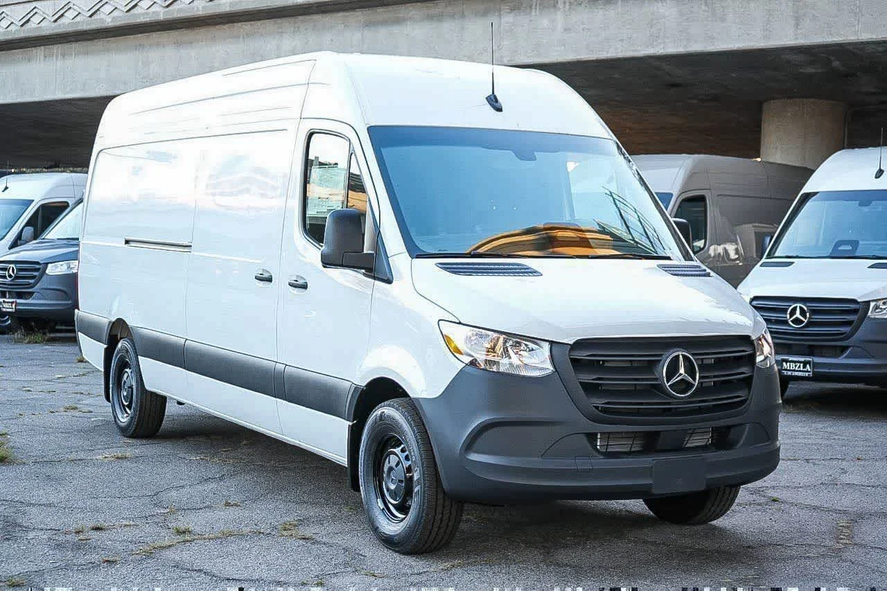 New 2026 Arctic White Mercedes-Benz Cargo 170WB High Roof RWD 2.0L I4 Diesel Turbo SO image 3