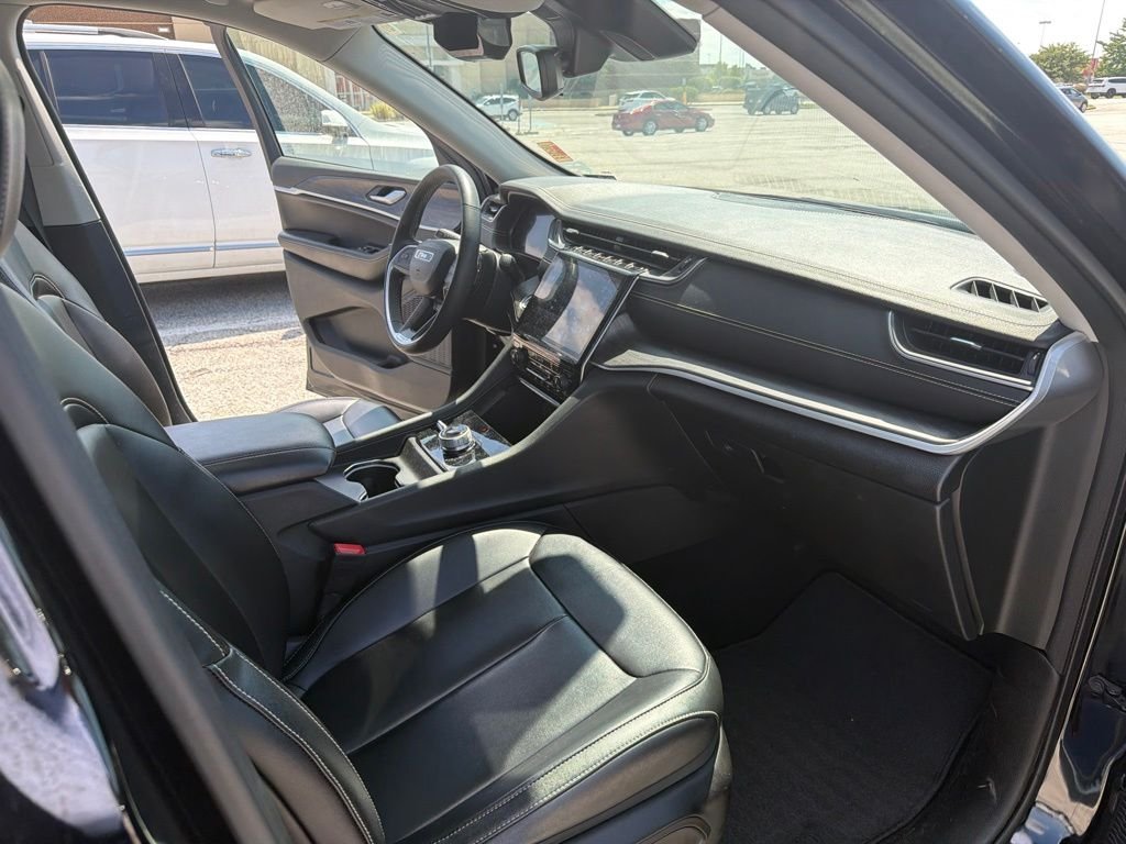 Used 2023 Black Jeep Limited image 34