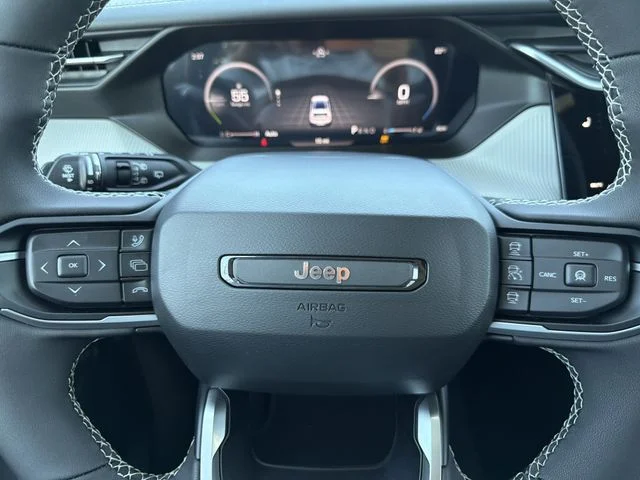 New 2026 Bright White Clearcoat Jeep Laredo image 30
