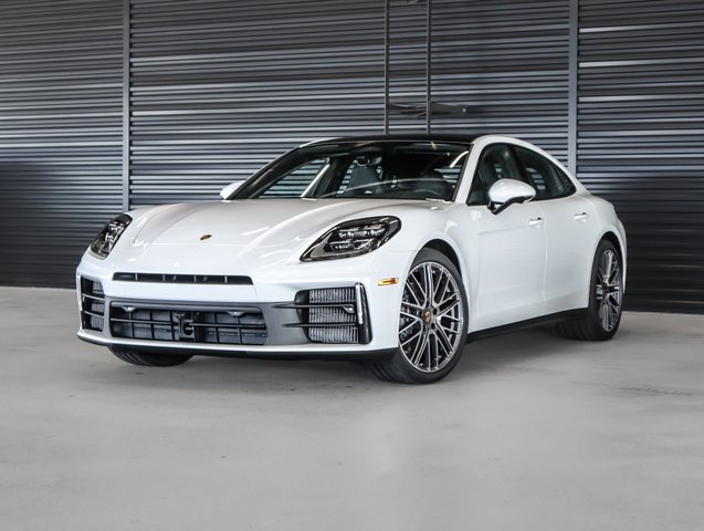 2026 Porsche Panamera 4