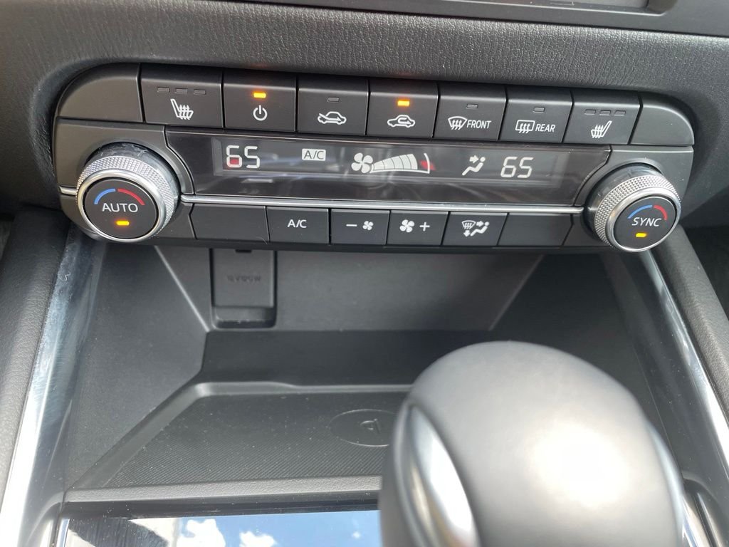 Used 2025 Rhodium White Metallic Mazda 2.5 S Carbon Edition image 27