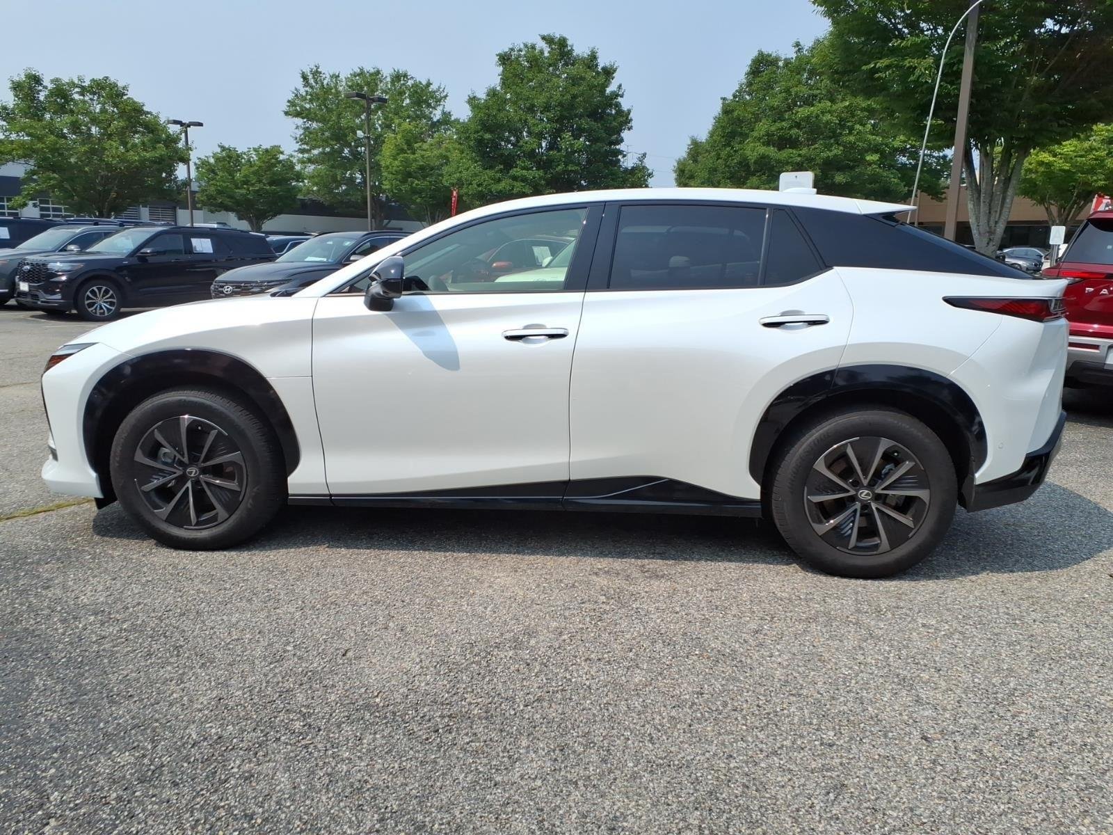 Used 2026 Oxygen White Lexus RZ 450e Premium image 9