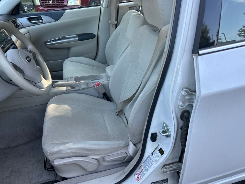 Used 2008 White Subaru 2.5i image 14