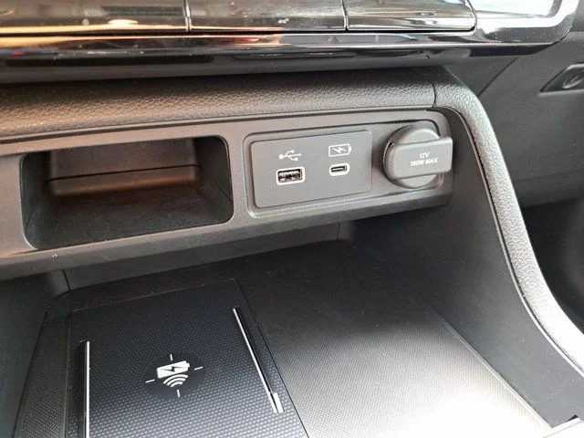 Used 2025  Honda Touring image 14