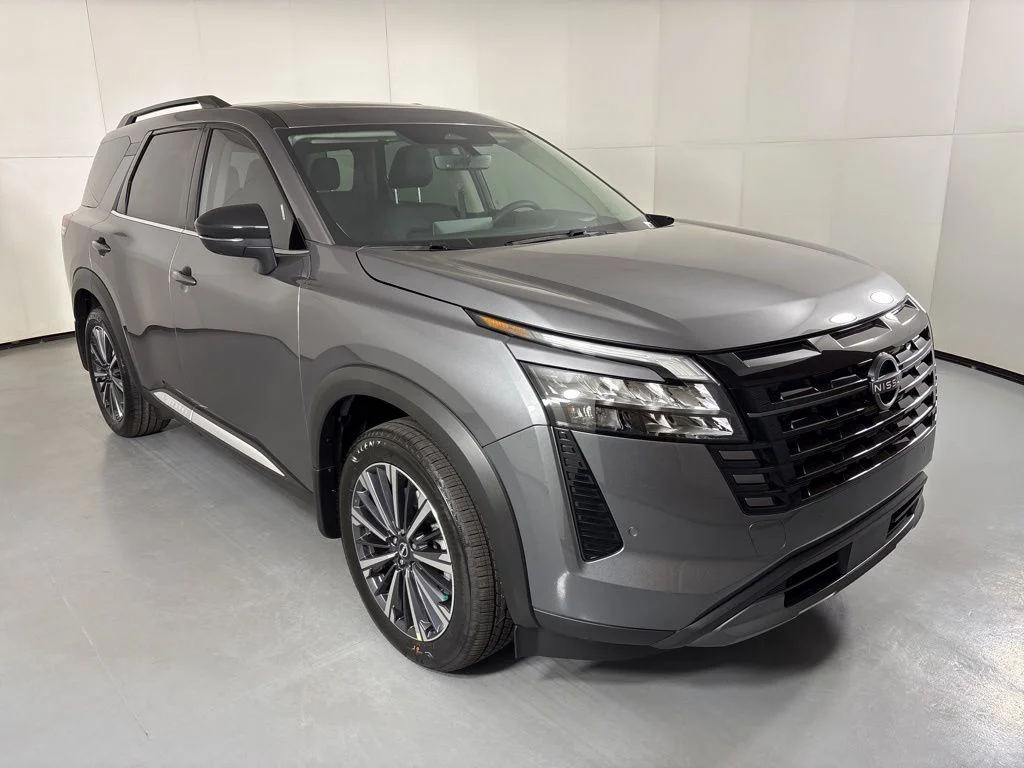 New 2026 Gun Metallic Nissan Platinum image 2