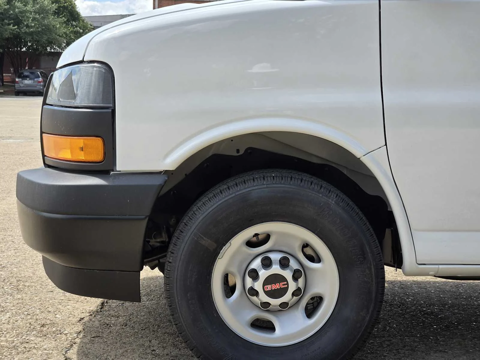New 2026 Summit White GMC Work Van image 6