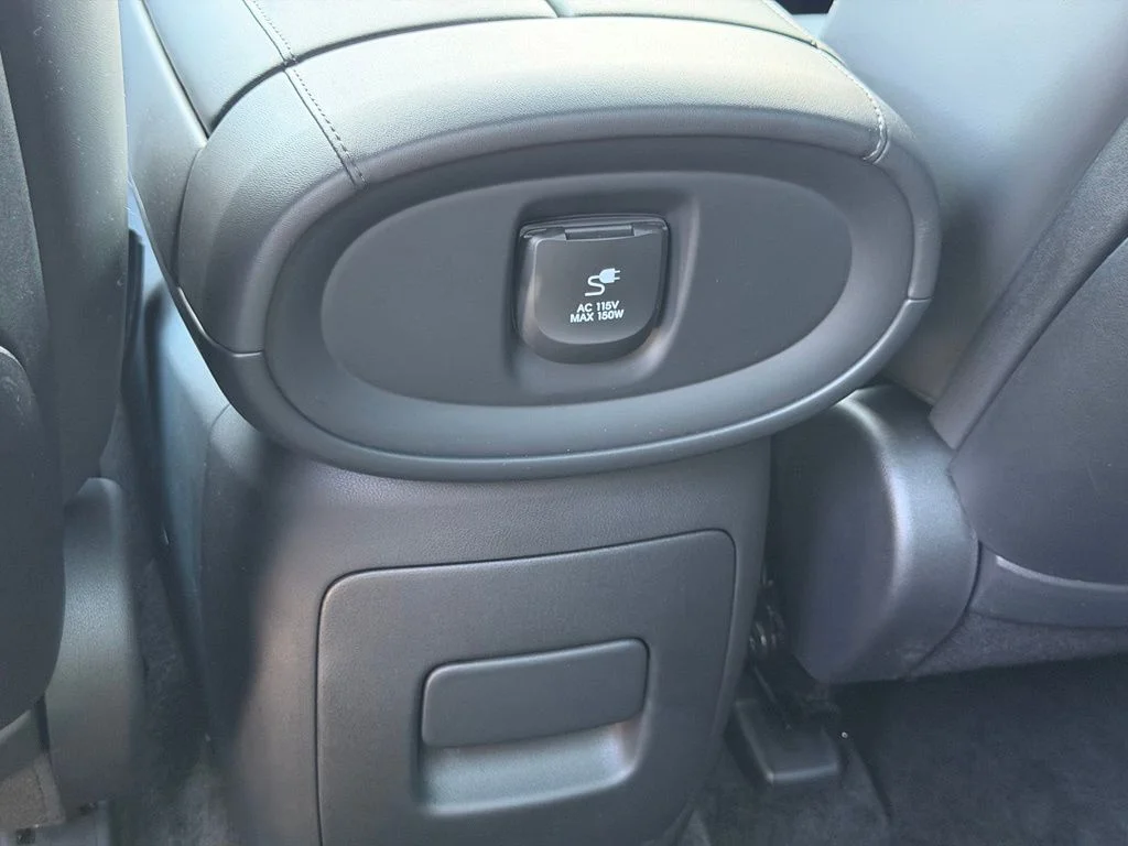 Used 2026 Red Hyundai Calligraphy image 29