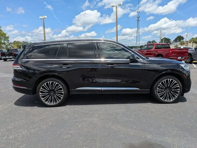 Used 2023 Infinite Black Me Lincoln Black Label image 3