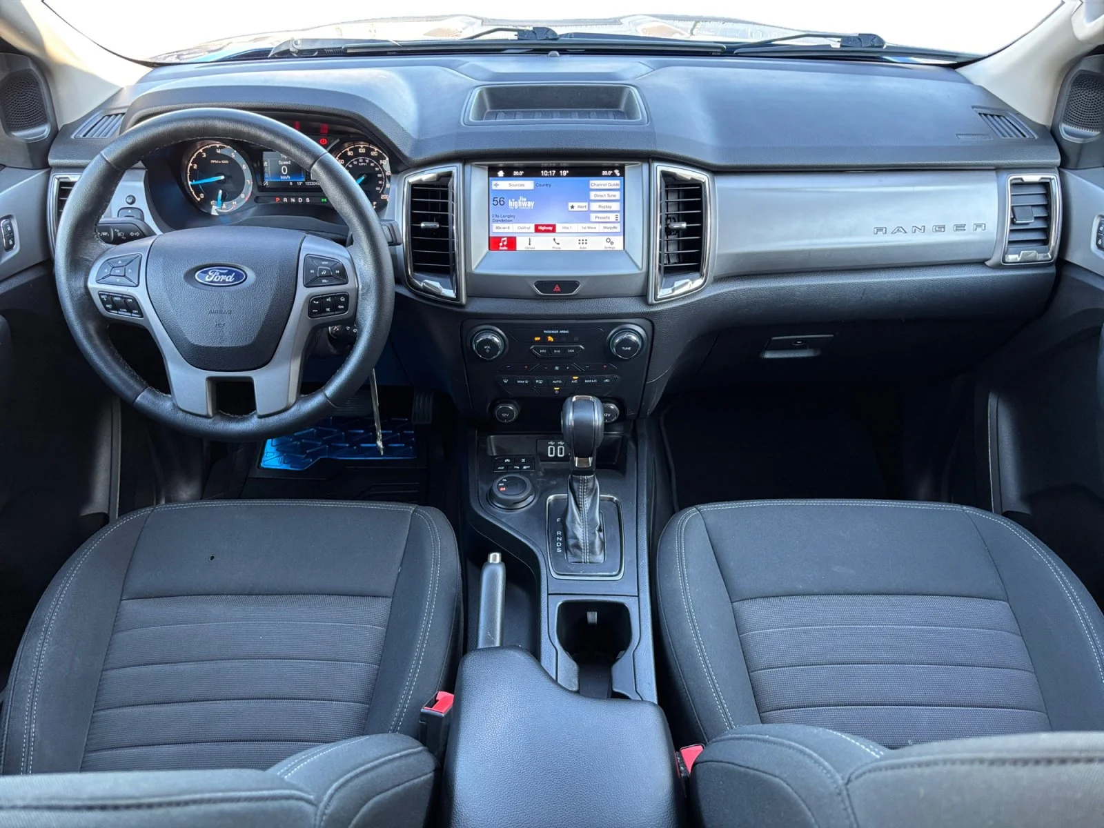 Used 2019 Lightning Blue Metallic Ford XLT image 12