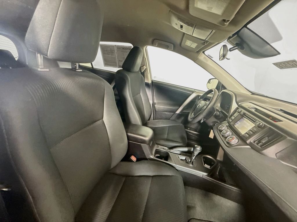 Used 2018 Gray Toyota LE image 24