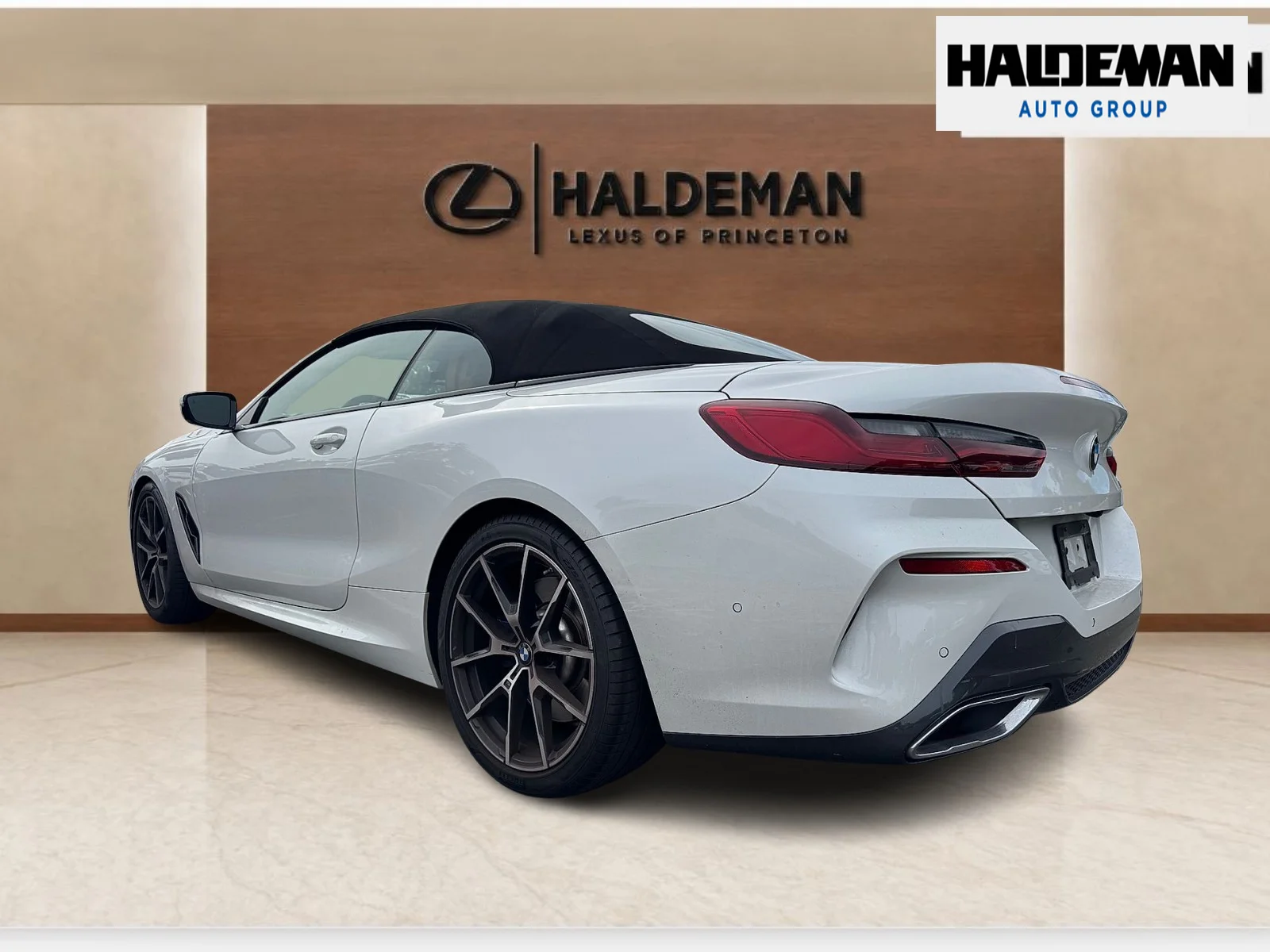 Used 2020 Mineral White Metallic [White] BMW xDrive image 3