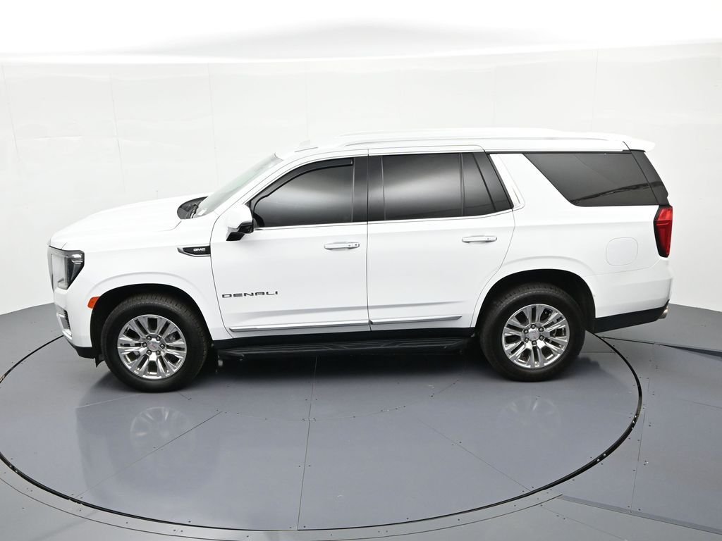 Used 2023 White GMC Denali image 18