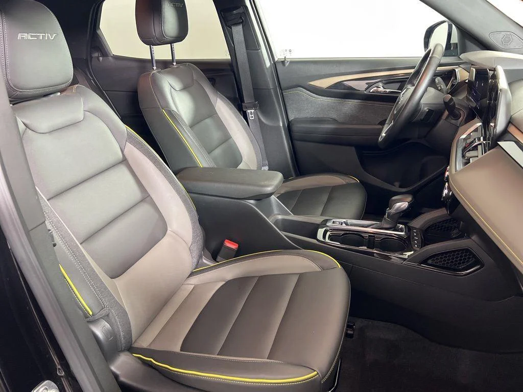 Used 2024 Black Metallic Chevrolet ACTIV image 20