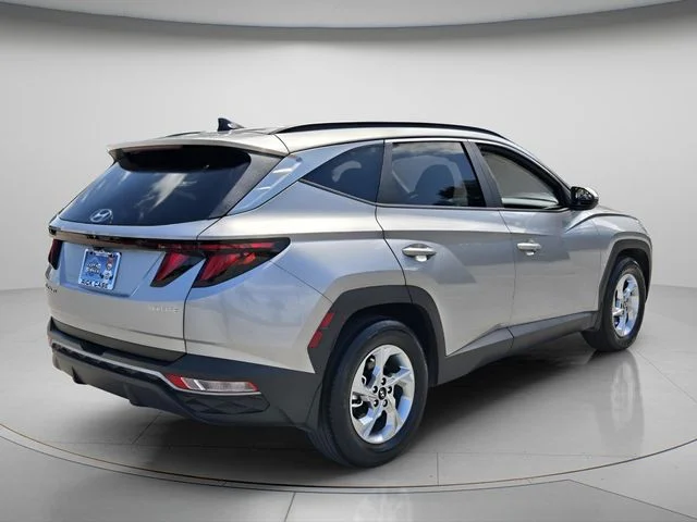 Used 2024 Silver Hyundai SEL image 7