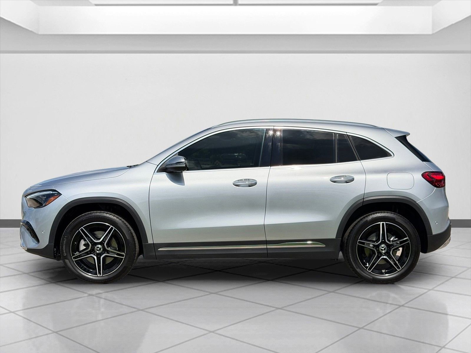 New 2026 Cirrus Silver Metallic Mercedes-Benz GLA 250 image 27