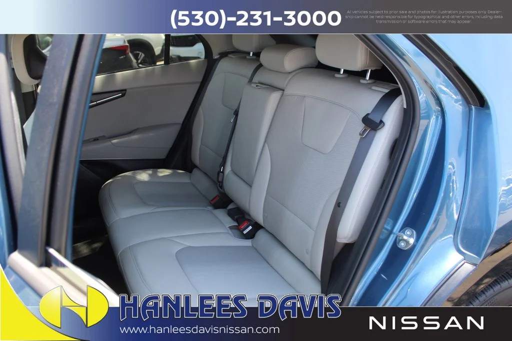 Used 2023 Blue Kia Wind image 15