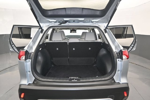 Used 2023 Sonic Silver Toyota L image 14