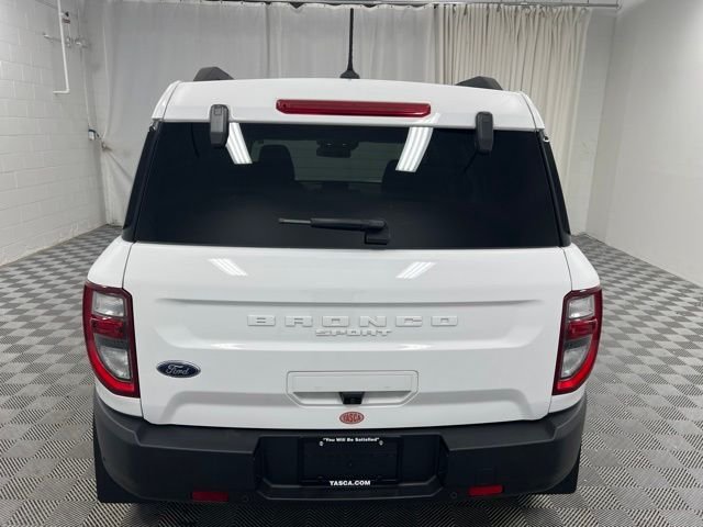 Used 2023 White Ford Badlands image 7