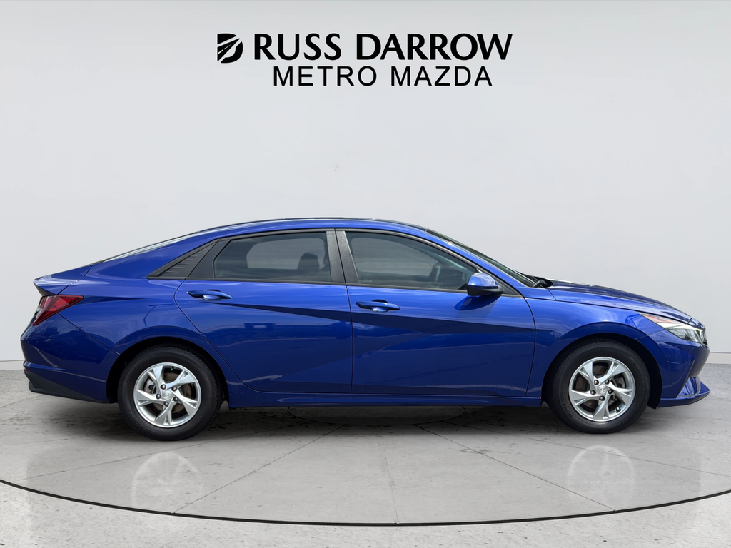 Used 2021 Blue Hyundai SE image 6
