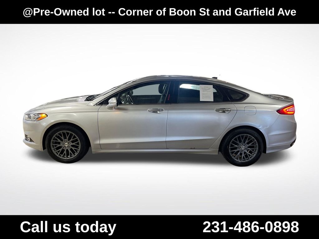 Used 2014 Silver Ford Titanium image 2