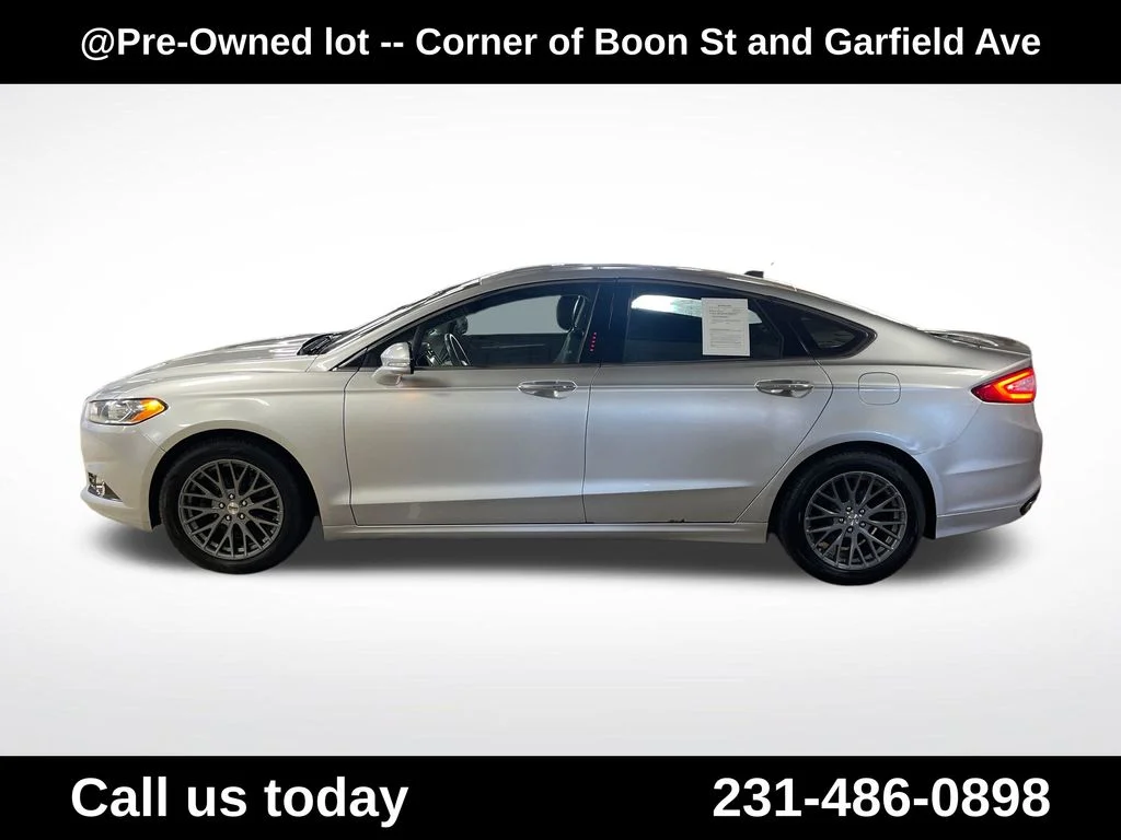 Used 2014 Silver Ford Titanium image 2