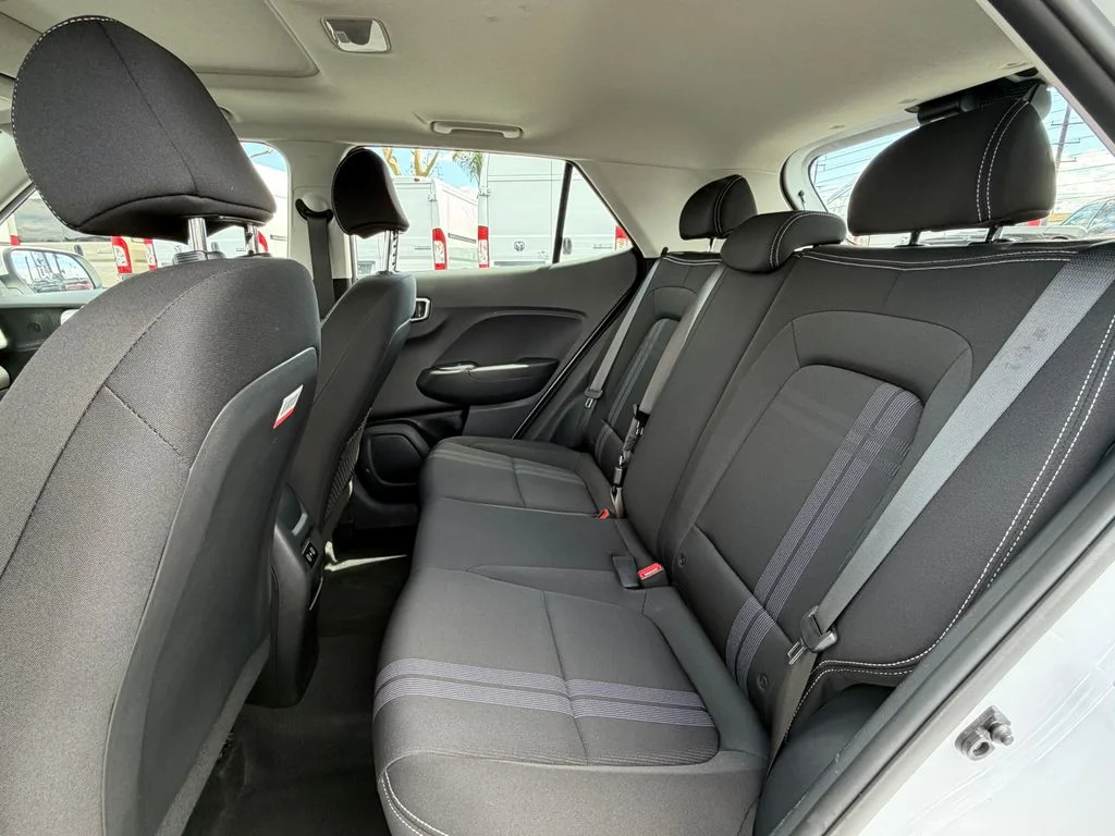 Used 2025 White Hyundai SEL image 31