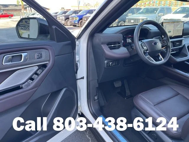New 2026 Star White Metallic Tri-Coat Ford Platinum™ image 5