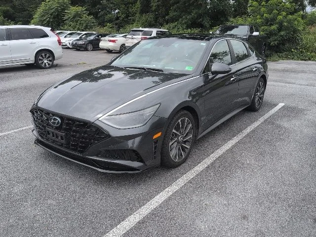 Used 2020 Gray Hyundai Limited image 3
