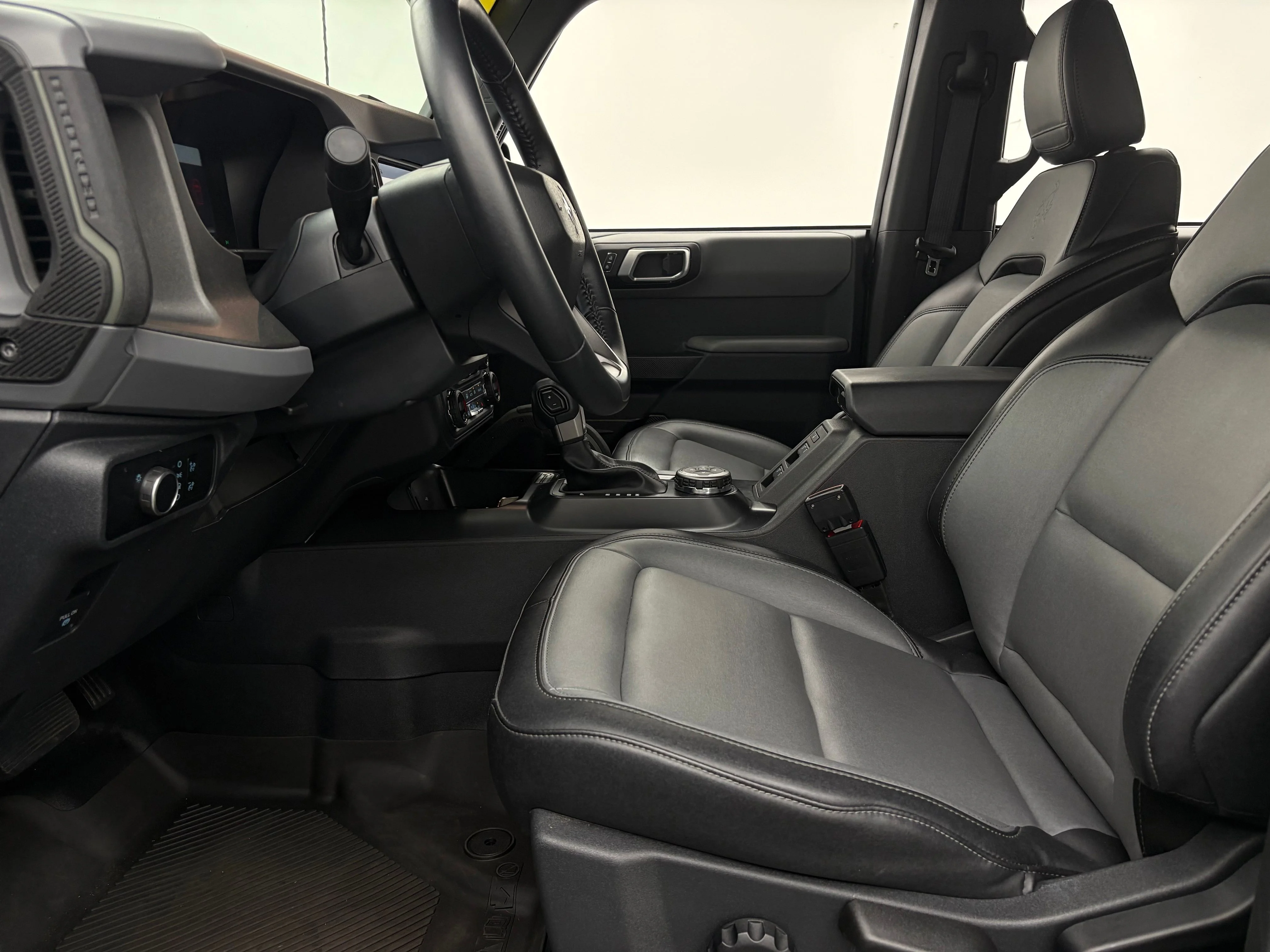 Used 2024 Green Metallic Ford Everglades image 20