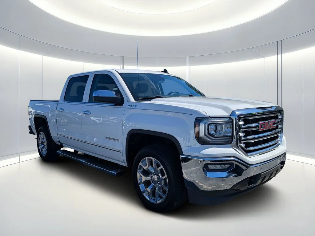 2017 GMC Sierra 4WD Crew Cab Short Box SLT's photo