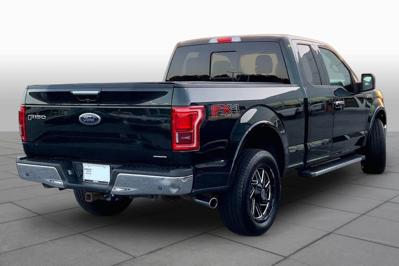Used 2016 Green Gem Metallic Ford Lariat image 11