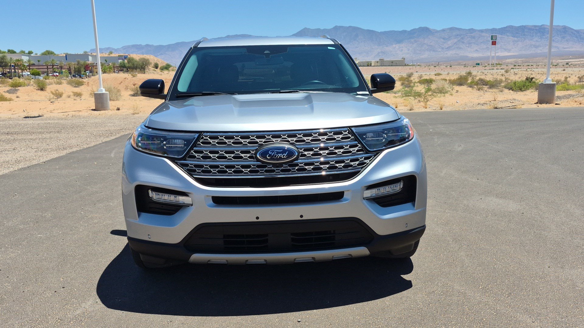 Used 2023 Silver Metallic Ford Limited image 8