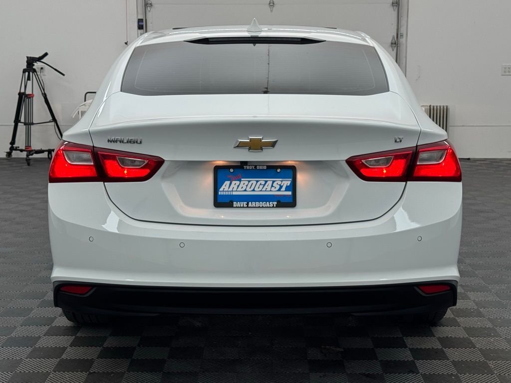 Used 2024 Summit White Chevrolet LT image 9