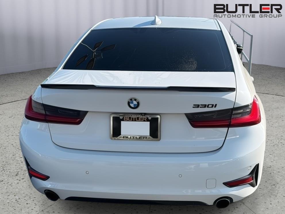 Used 2019 Alpine White BMW 330i image 8