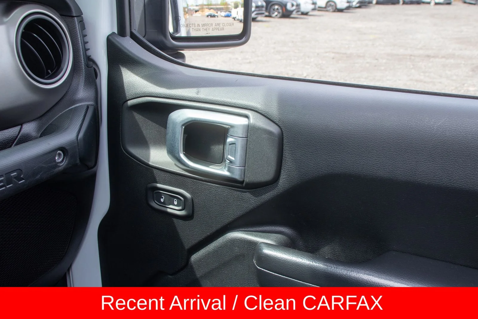 Used 2019 White Jeep Sport S image 22