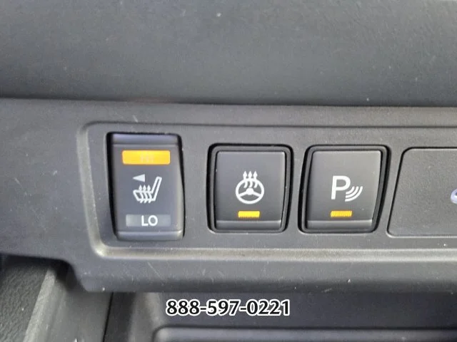 Used 2022 Glacier White NISSAN SV image 26