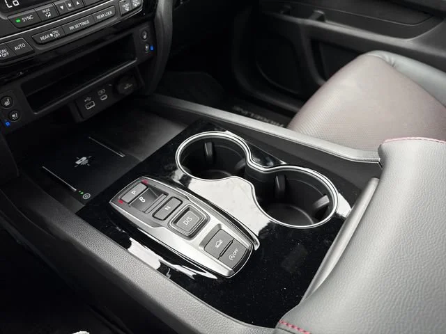 New 2026 Platinum White Pearl Honda Black Edition image 24
