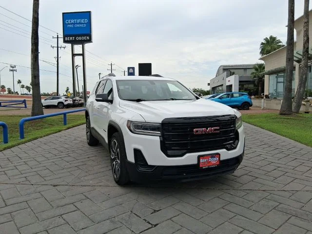 Used 2021 White GMC SLE image 1