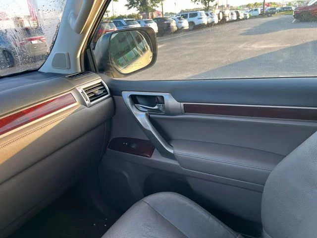 Used 2015 Beige Lexus 460 image 26