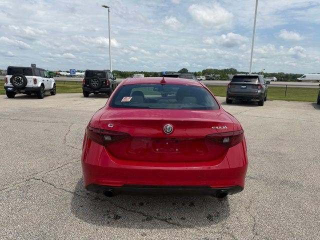 Used 2022 Rosso Alfa Romeo Sprint image 11