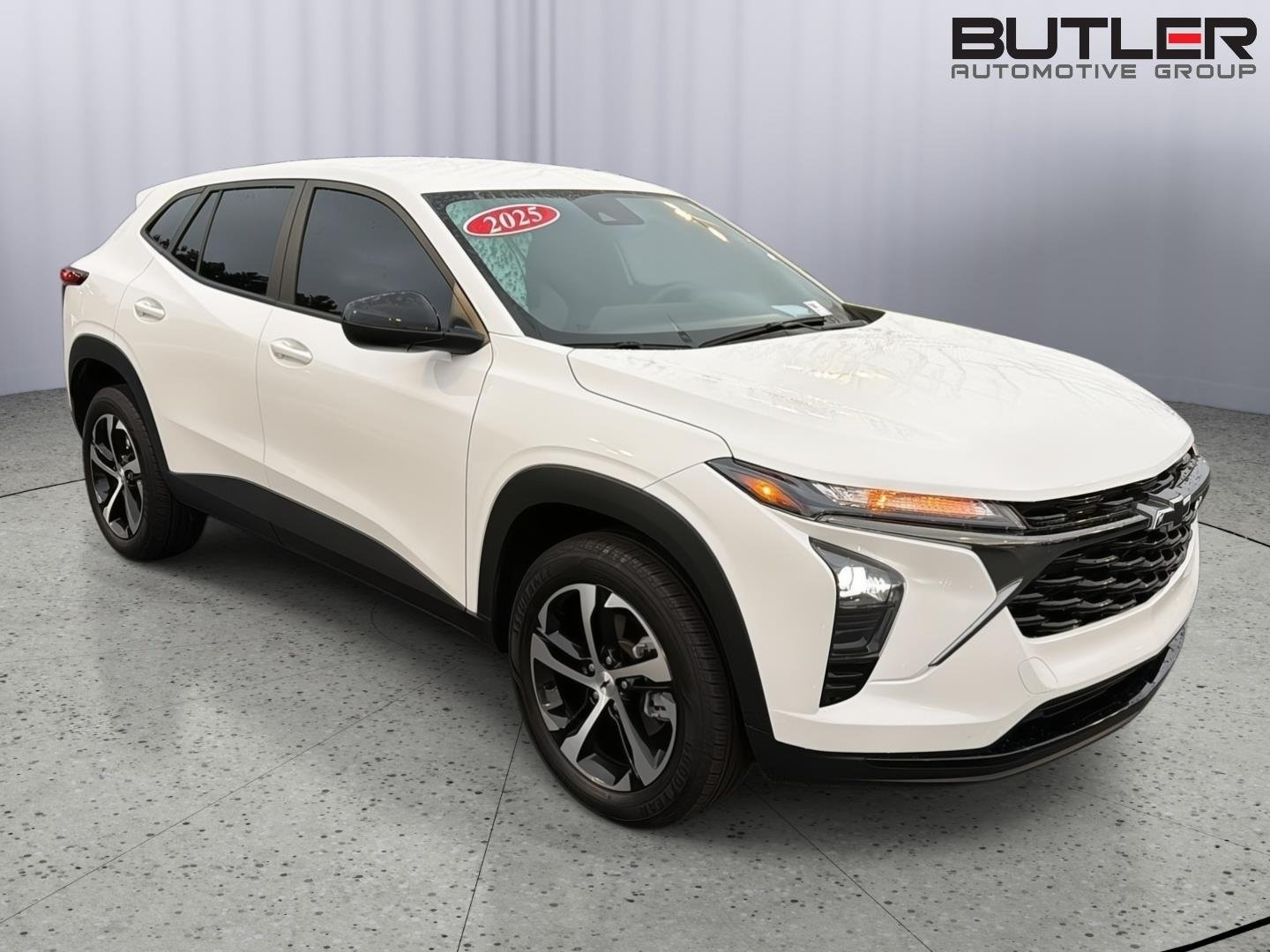 Used 2025 Summit White Chevrolet 1RS image 8