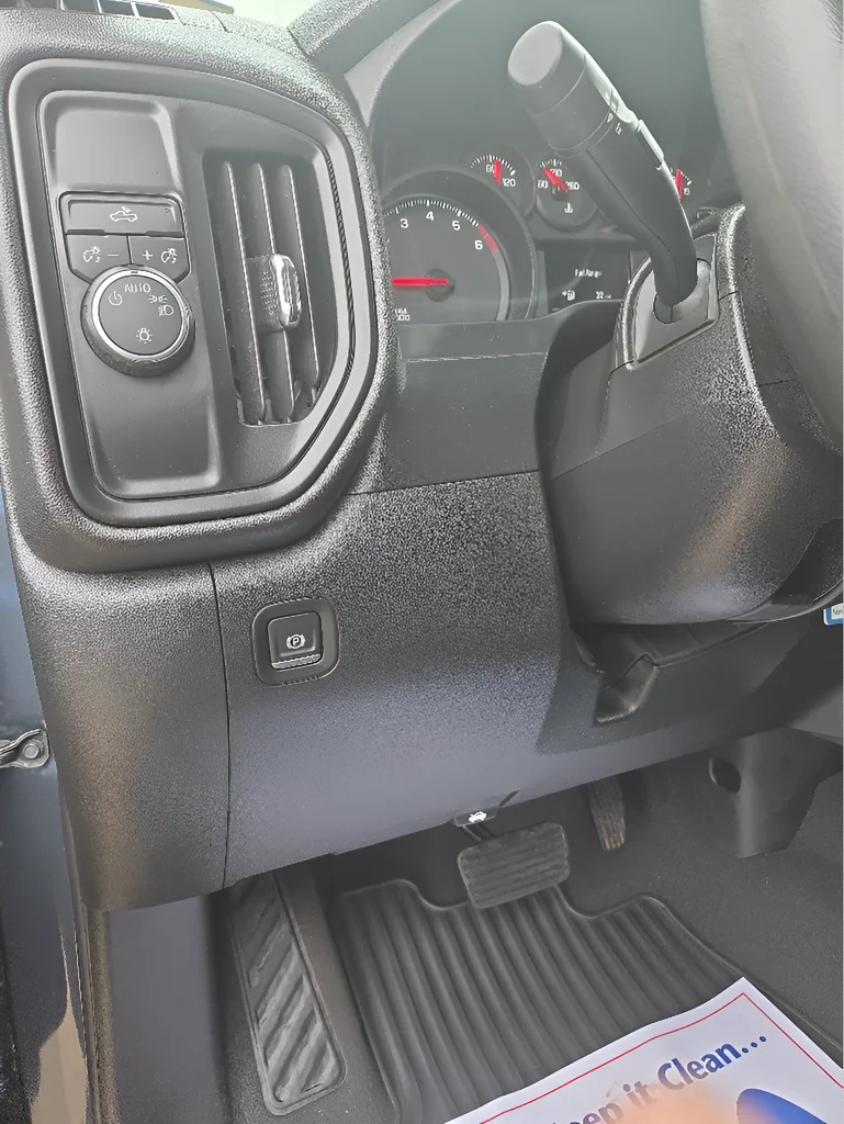 Used 2019 Shadow Gray Metallic Chevrolet Custom image 18
