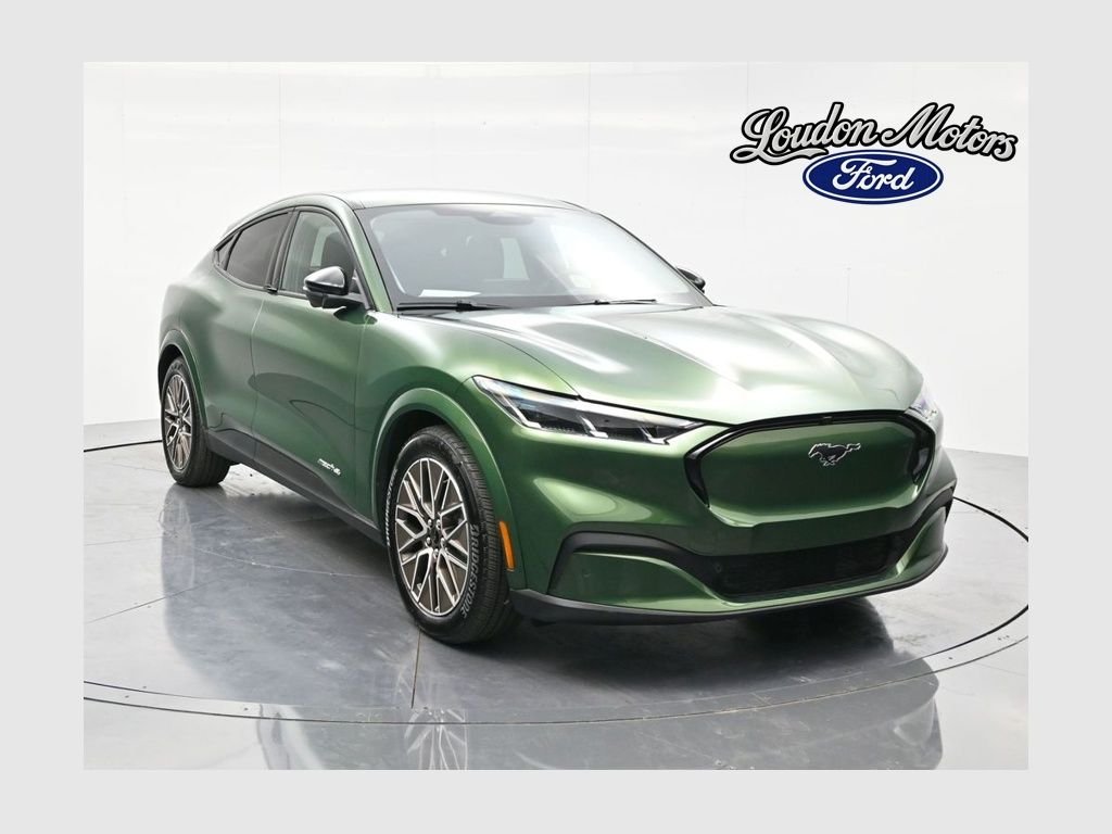 2025 Ford Mustang-Mach-e Premium's photo