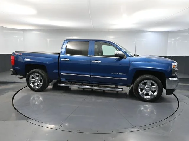 Used 2017 Blue Chevrolet LTZ image 4