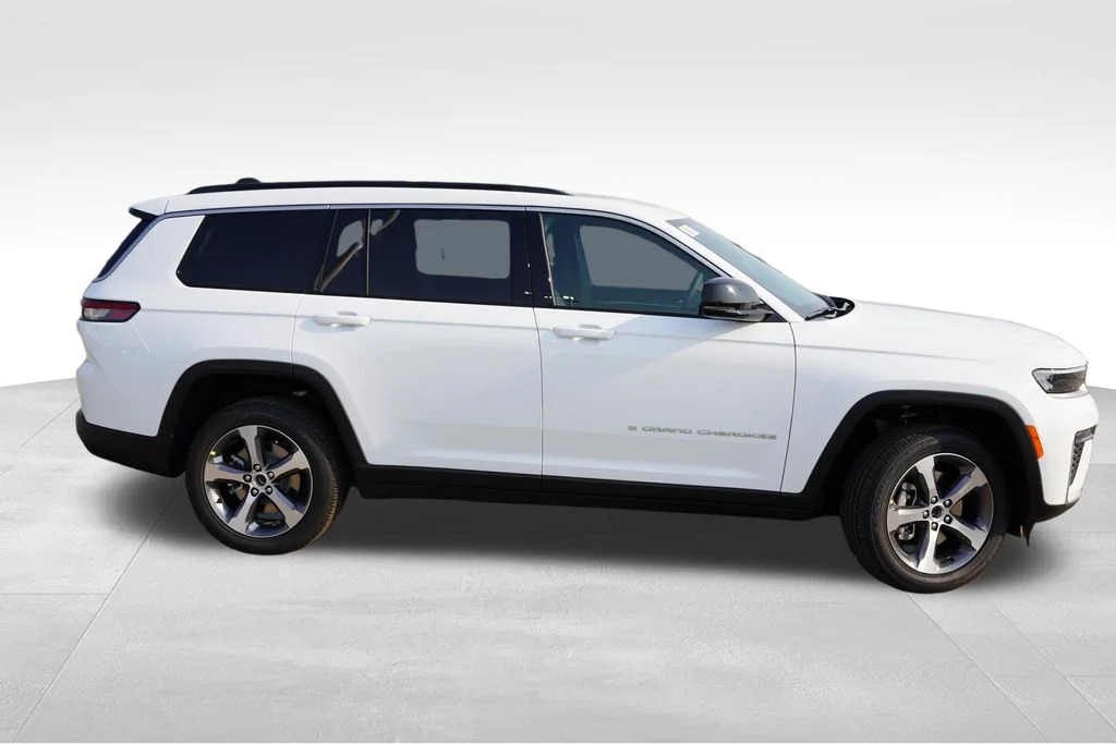 New 2026 Bright White Clearcoat Jeep Limited image 2