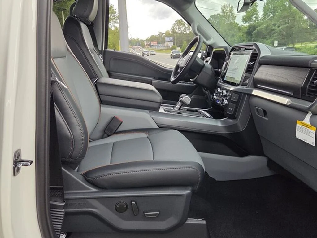 New 2026 Star White Metallic Tri-Coat Ford Lariat® image 21