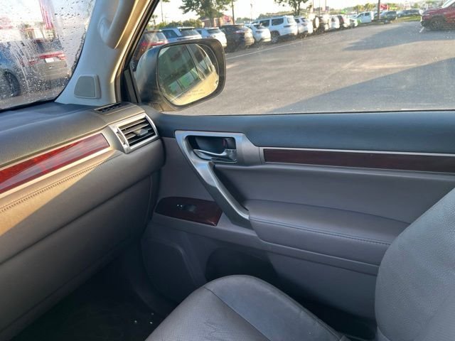 Used 2015 Beige Lexus 460 image 26