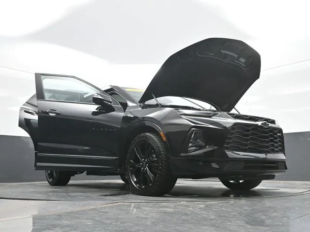 Used 2022 Black Chevrolet RS image 32