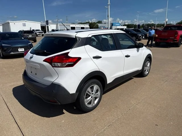 2020 Nissan Kicks S - Photo 3