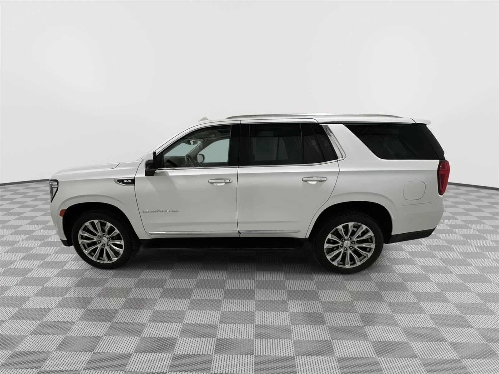 Used 2021 GMC Yukon Denali with VIN 1GKS2DKL3MR479067 for sale in Alexandria, Minnesota